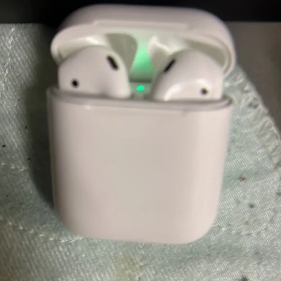 AirPods